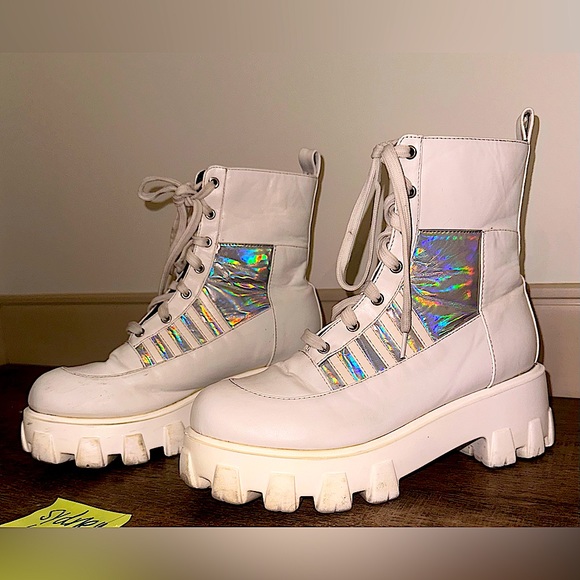 IHeartRaves Euphoria Magic Holo Combat Boots - White, Size 8 - Picture 1 of 5
